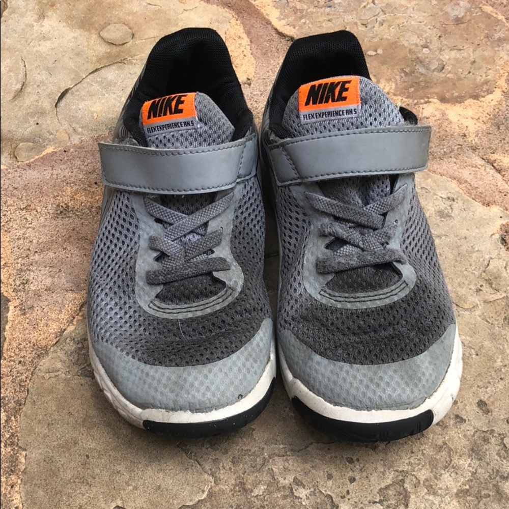 Nike flex shoes